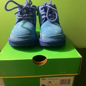 UGG X SESAME STREET COOKIE MONSTER (NEVER WORN)